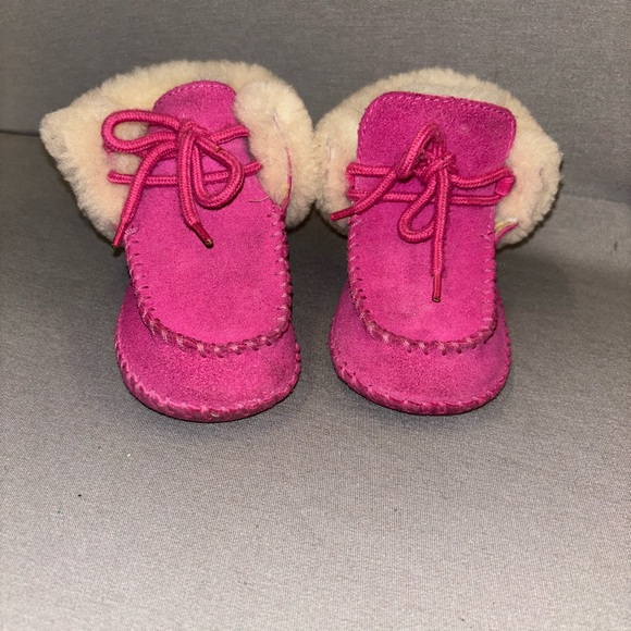 UGG Other - Ugg boots infant girl moccasin style boots hot pink size 4/5